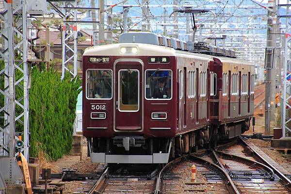 列車切往7月台的方向