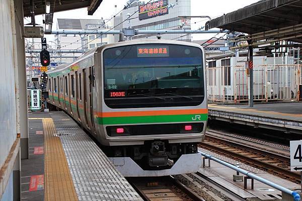 "湘南色"的E231系近郊型式