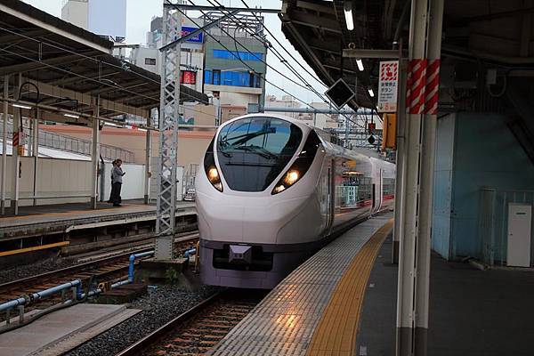 常磐線特急的E657系