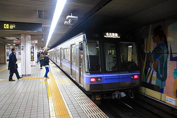 名城線和名港線也是有直通列車的