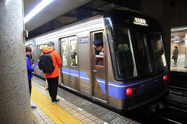 運氣不錯, 搭到名城線直通名港線的列車