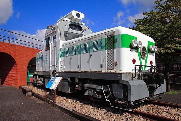 GA-100新幹線用軌道確認車