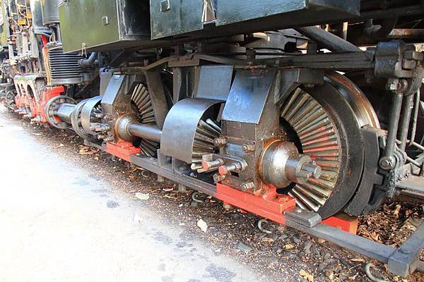 傘型齒輪也是林鐵蒸汽機車的特徵