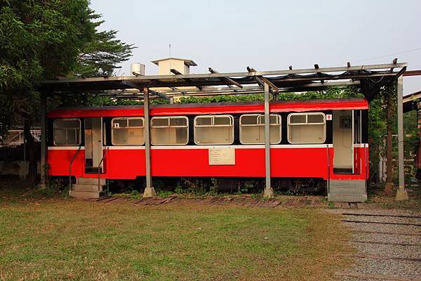 被改成廁所的客車