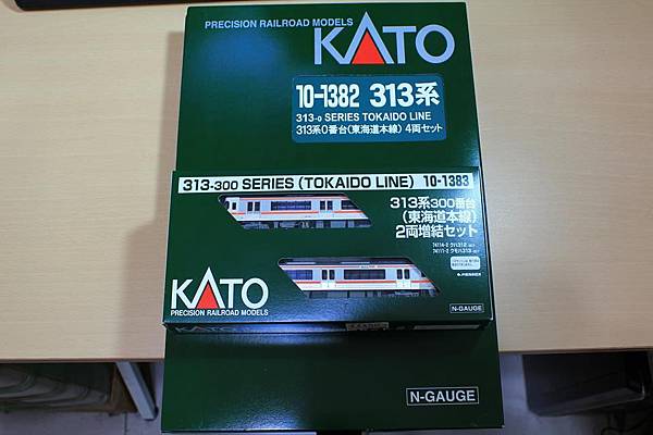 KATO 313系0番台(東海道本線)4両セット & 313系300番台(東海道本線)2両増結セット