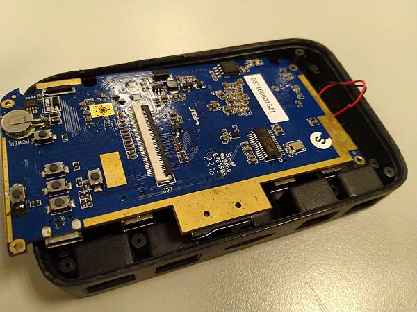 把按鈕和電池銲上去