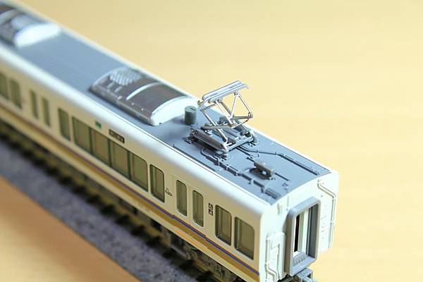 車頂集電弓特寫