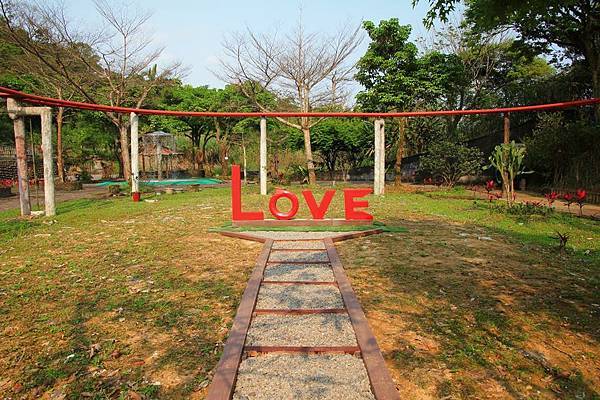 有一圈縮小版的鐵道自行車