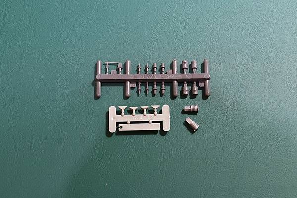 附件比基本組少了一些