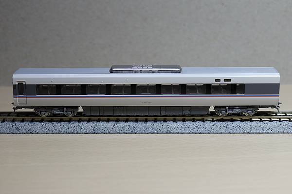 8號車, モハ681-207
