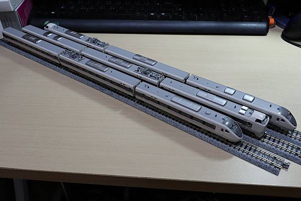 要擺桌上只能拆成每三輛一組