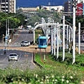 從濱海沙崙站開過來的列車