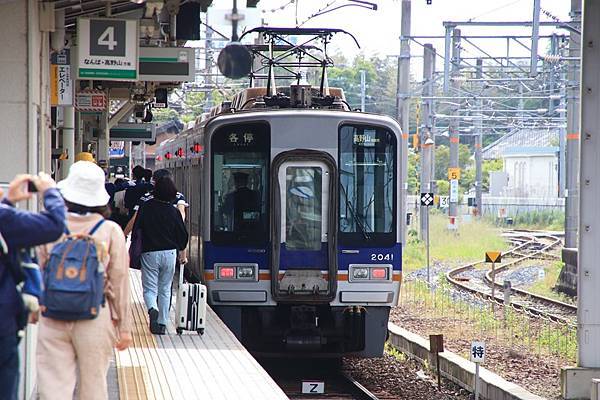 前往高野山的2000系