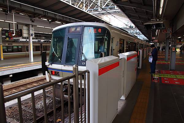 環狀線繞了半圈來到大阪車站