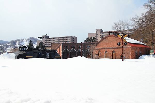 後方可見扇形車庫