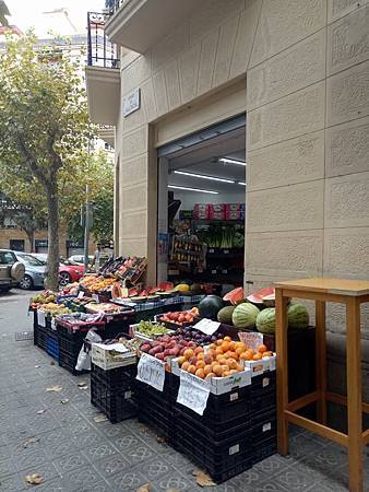 Barcelona green grocery.jpg