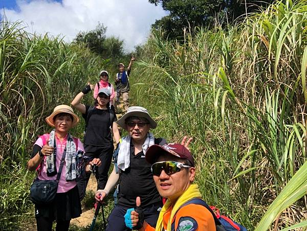 LINE_ALBUM_鵲子山、灣坑頭山20220815_220817_4.jpg