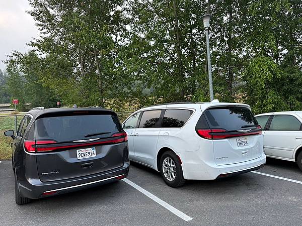 夏日夜空看極光〈美、加洛磯山脈家族自駕遊 2024/08/