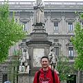 義大利  米蘭  達文西雕像