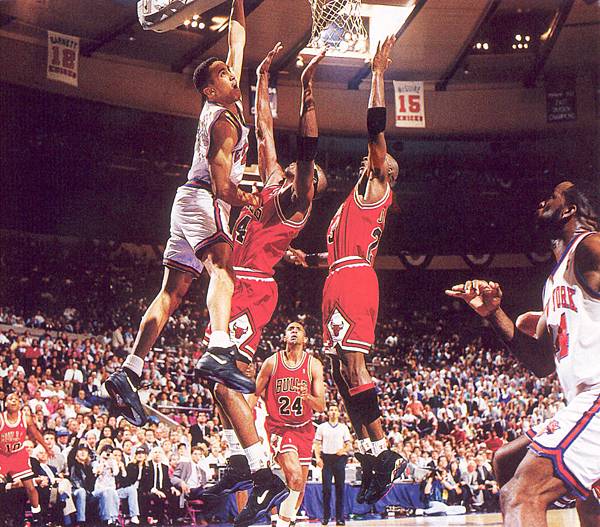 9293PlayoffsG2JohnStarksDunkJordanHoraceGrant.jpg