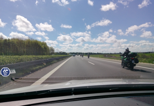 HP高雄車庫賓士CLA200在德國.png