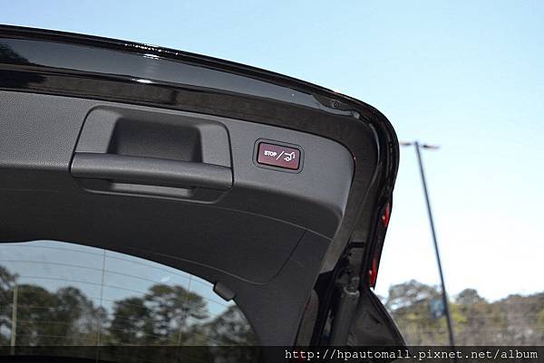 2024年最新 賓士BENZ GLA250 X156 小小休 2024年最新 賓士BENZ GLA250 X156 小小休