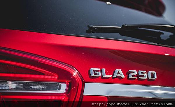 2015 賓士GLA250 4MATIC-3.jpg 2015 賓士GLA250 4MATIC-3.jpg