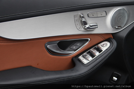 最新推出,超熱門 Benz GLC300美規加規外匯車中古車 最新推出,超熱門 Benz GLC300美規加規外匯車中古車