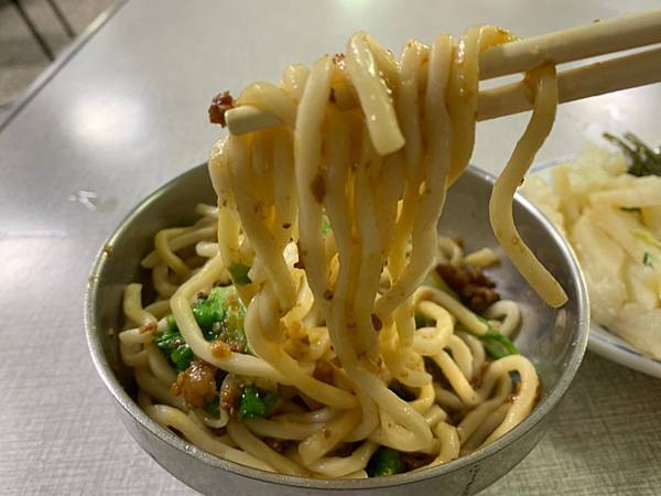 輔大心園餐廳｜巧瑋鬆餅屋 心園麵店 10元果汁 零食小舖