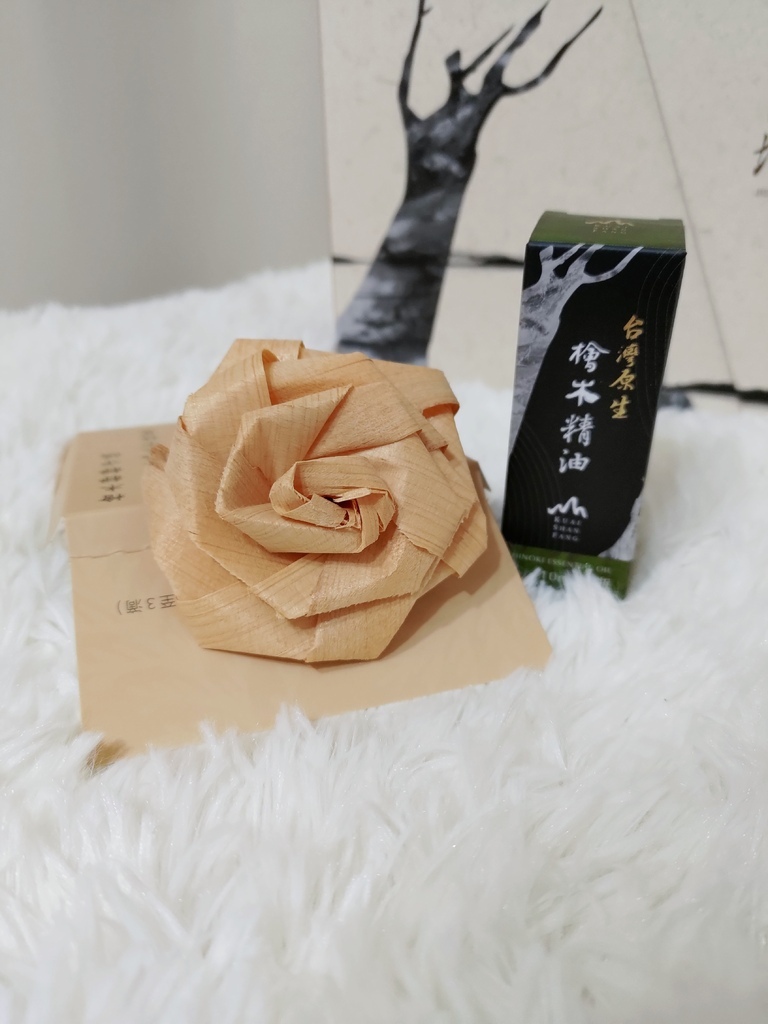 檜木精油推薦【檜山坊】檜木玫瑰精油貴賓白禮盒台灣檜木香氛領 檜木精油推薦【檜山坊】檜木玫瑰精油貴賓白禮盒台灣檜木香氛領