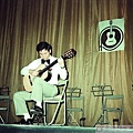 黃潘培吉他合奏團第二次演奏會黃潘培獨奏1980-2.JPG