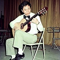 黃潘培吉他合奏團第二次演奏會黃潘培獨奏1980-6.JPG