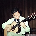 黃潘培吉他合奏團第二次演奏會黃潘培獨奏1980-8.JPG