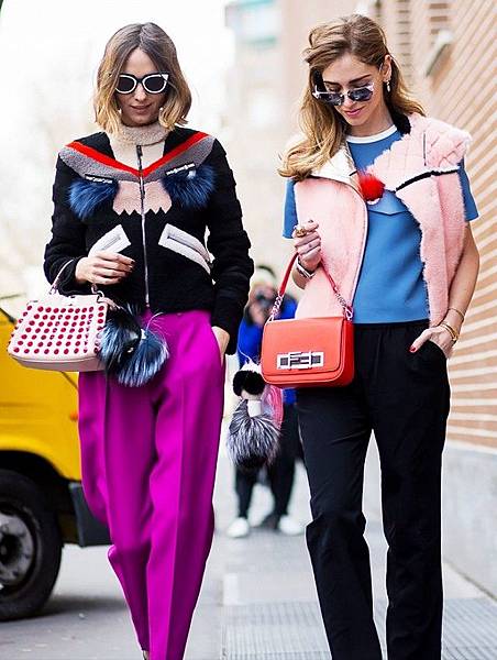 the-best-street-style-accessory-moments-of-2015-1519607.640x0c.jpg