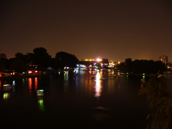 前海的夜晚