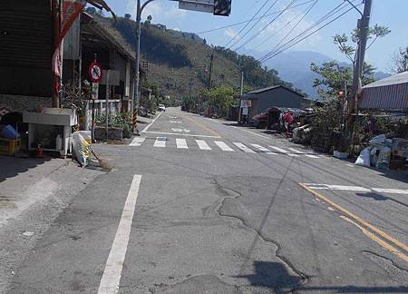 和平區東崎路農曆年前路平完工