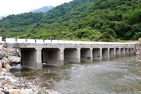 天輪過溪橋.jpg