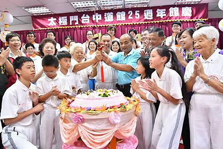 H太極門週年1.jpg H太極門週年1.jpg