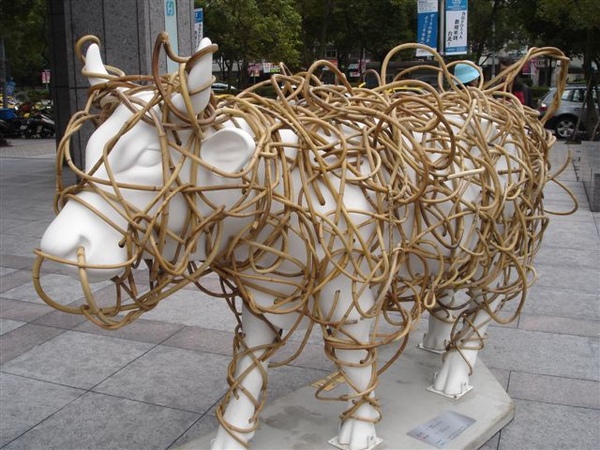 奔騰牛 Gallop! Rattan-Cow