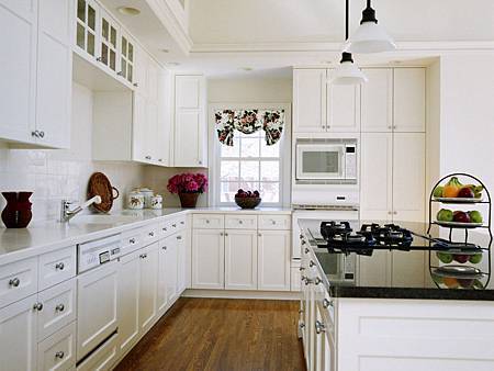 Wonderful-Pure-White-Kitchen-Cabinet-Ideas-White-Ceramic-Kitchen-Backsplash-and-Wooden-Flooring-Interior-Design-Inspiration