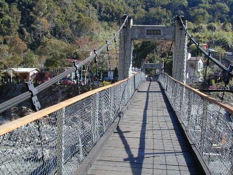 清泉吊橋