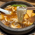新竹美食 巨城周邊餐廳 米線 蔬果壽司 下午茶推薦 八二親食 番茄風味米線2.JPG