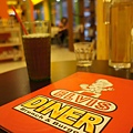 『新竹市』- 貓王餐廳 ELVIS DINER 