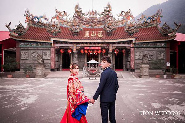 新竹中式禮服 (1).JPG