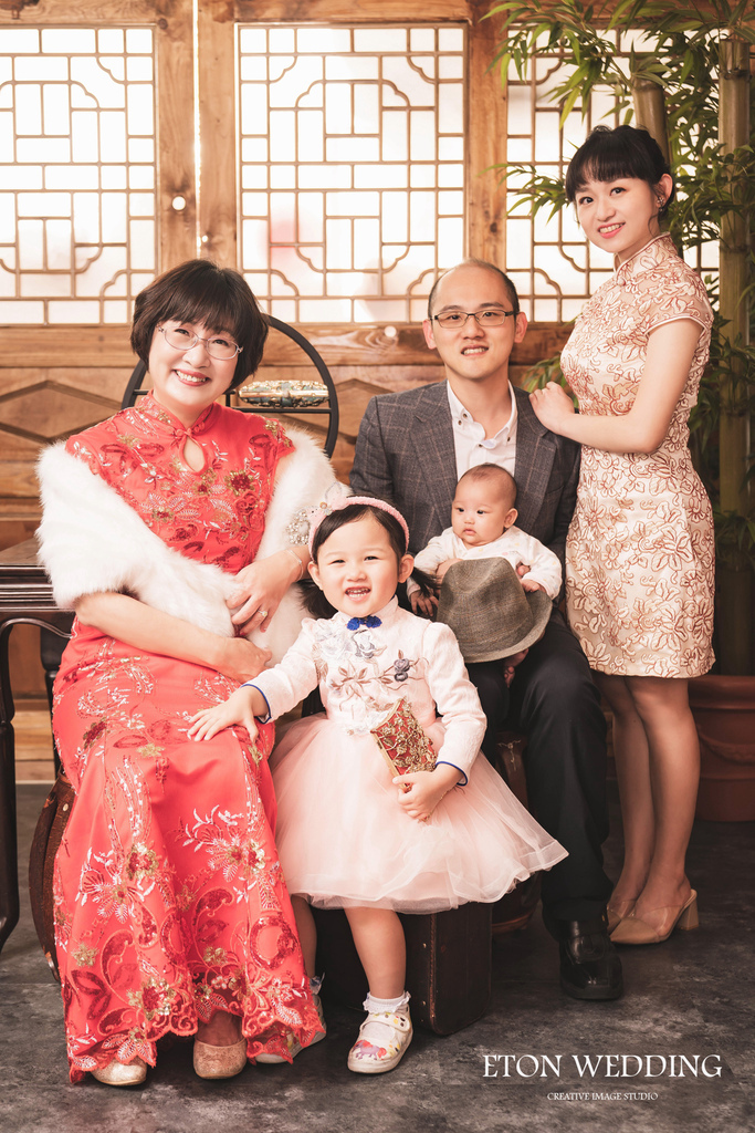 全家福拍攝,全家福,全家福照,週年婚紗照,全家福攝影,結婚週年攝影,全家福照風格,全家福婚紗照,全家福推薦ptt (8).jpg