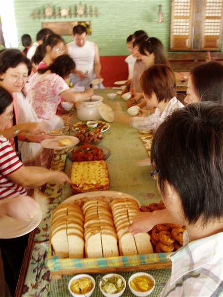 中午在蜜蜂農場的生機養生餐~這餐也是我期待的!果然不負所望!