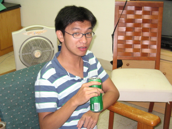 小張好酒量