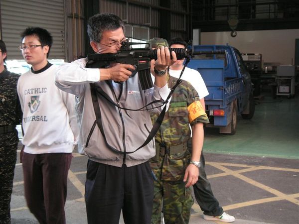 林耀堂經理射擊ing