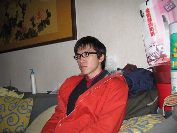 認真看電視ing~~~