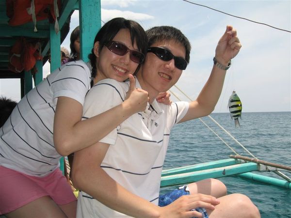 馬超在遊戲結束前幾秒也釣起一條魚喔！好厲害